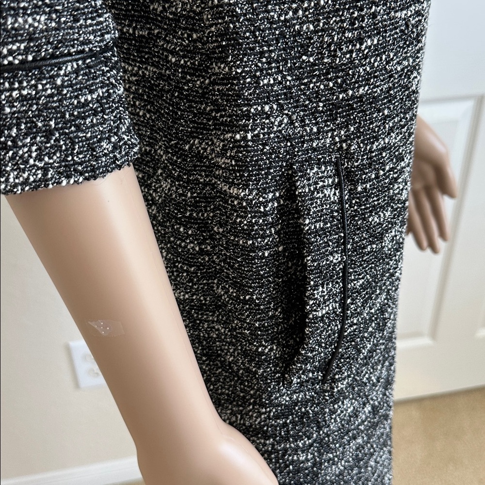 Banana Republic Black and Gray Long Sleeve Dress Sz. XSP for Versátil Style. - Picture 6 of 12
